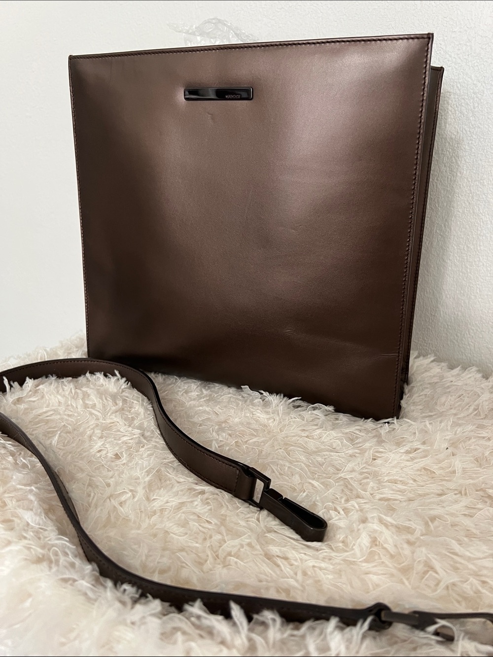 Gucci Bronze Leather Structured Tote with Top Handle and Crossbody Strap - Picture 14 of 15
